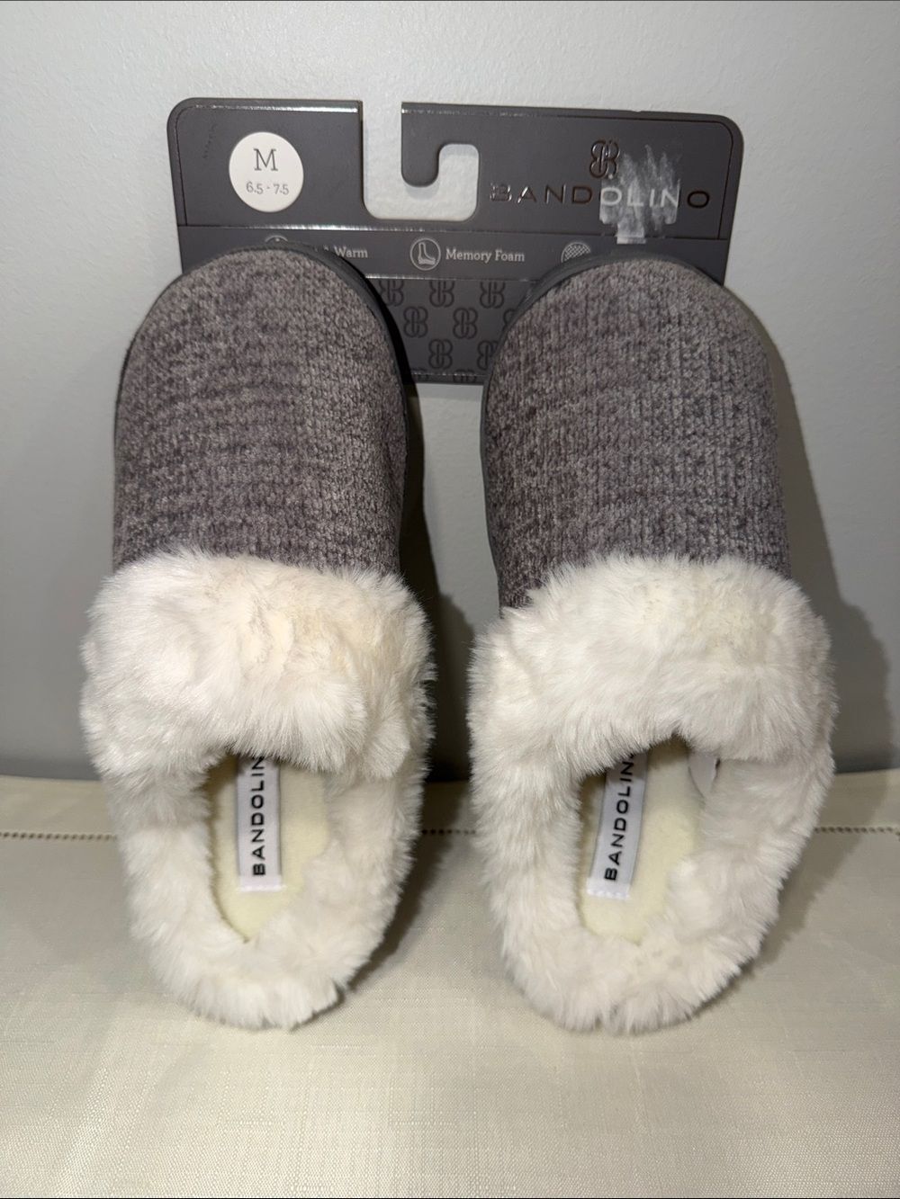 BANDOLINO M 6.5-7.5 Gray White Memory Foam Chenille Knit Anti-Slip Slippers